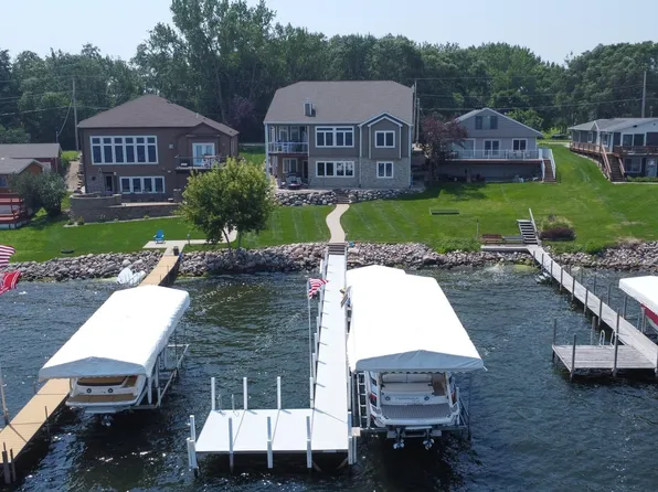 3012 Lakeview St, Milford, IA 51351