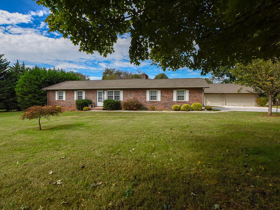 1st image of 311 W Lambert Ln