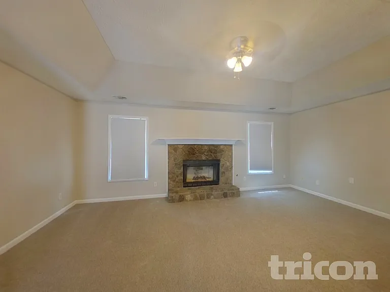 1014 Bay Ridge Dr — Photo 3