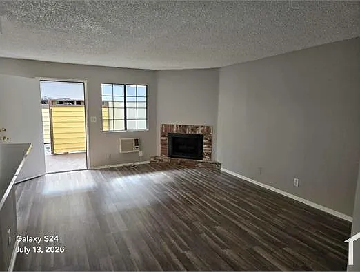 15916 Vanowen St #110 — Photo 15