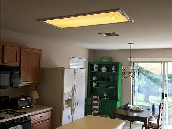 5th image of 224 Bryant Dr