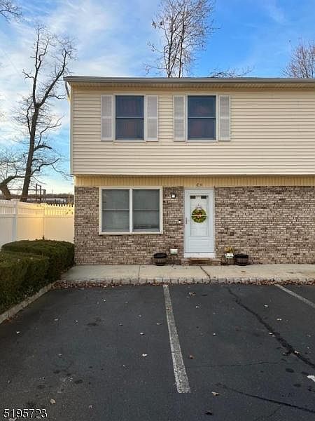 1st image of 1533 E 2nd St APT C11