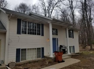 9389 Edgerton Ave NE, Rockford, MI 49341