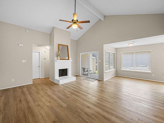 5th image of 10719 Lakewood Oaks Dr