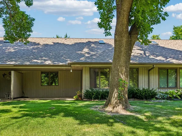 609 Meldahl Ln, Northfield, MN 55057