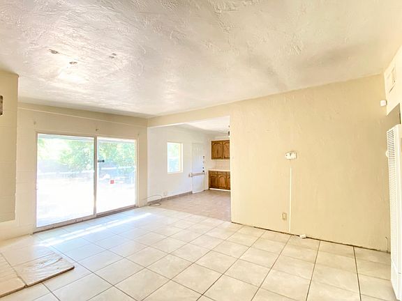 2nd image of 1264 N Pecan Avenue