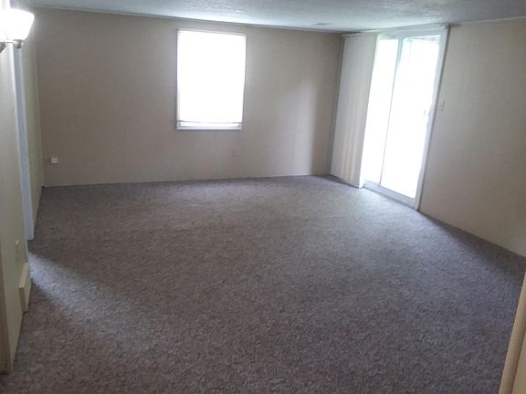 5th image of 1210-1212 Plymouth Rd SE #1210