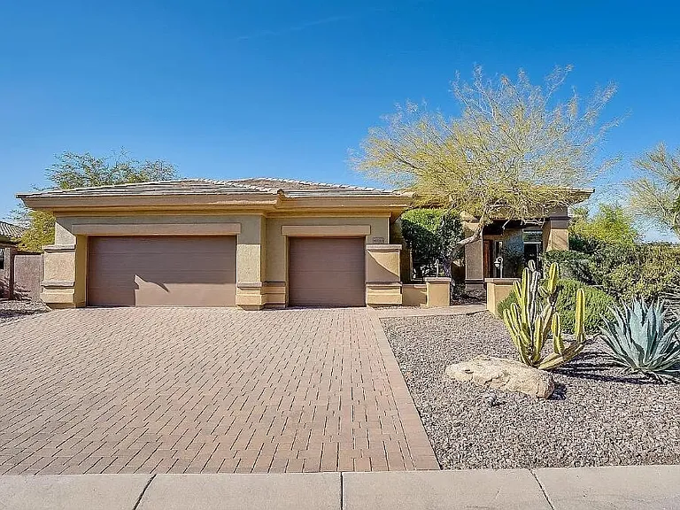 42020 N Moss Springs Rd — Photo 2