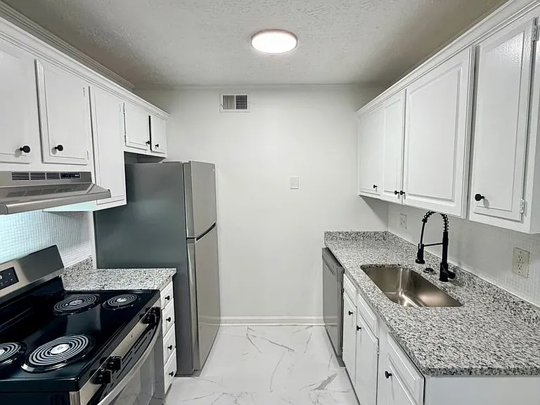 3455 Pimlico Pkwy #2 — Photo 1
