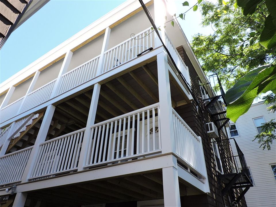 2nd image of 128 Pine St #6