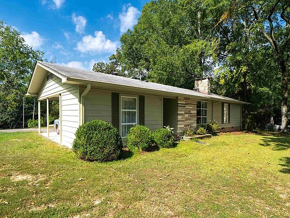 5th image of 747 Rose Dr