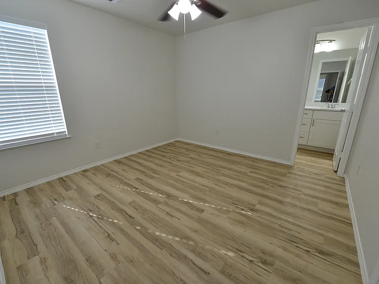 2361 Murphy Ct — Photo 14