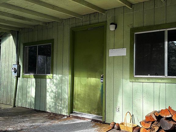 3rd image of 140 Draper Valley Rd