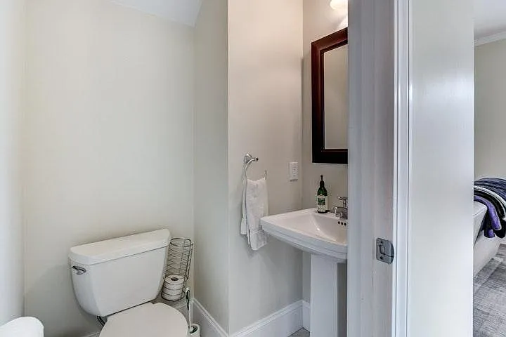 244 Adams St #2 — Photo 11