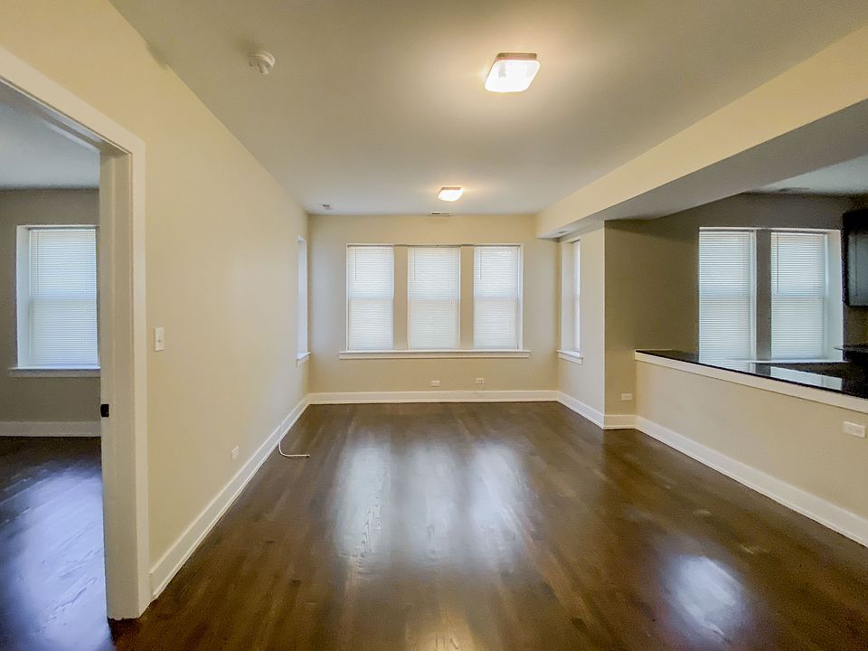 1st image of 5056 1/2 N Winchester Ave #2E