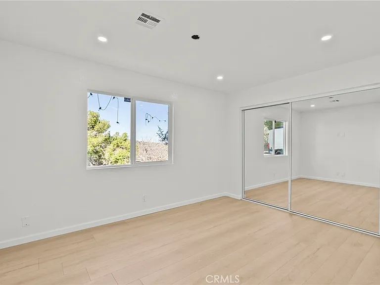 1138 Lakeview Dr — Photo 31