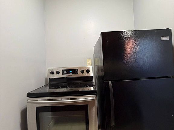 4th image of 117 Ocean Ave APT 2L