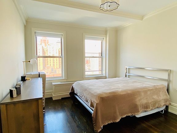 4th image of 165 W 91st St APT 10H