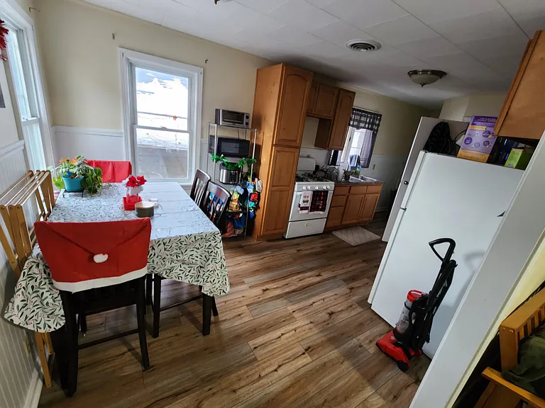 141 Main St #A — Photo 5