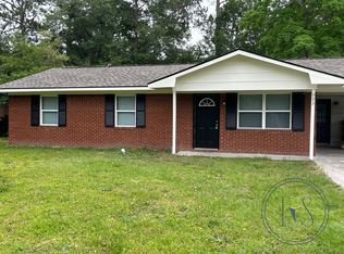 993 White Cir, Hinesville, GA 31313