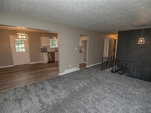 5th image of 4991 Long Dr