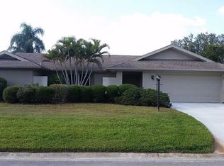 5689 Country Lakes Dr, Sarasota, FL 34243