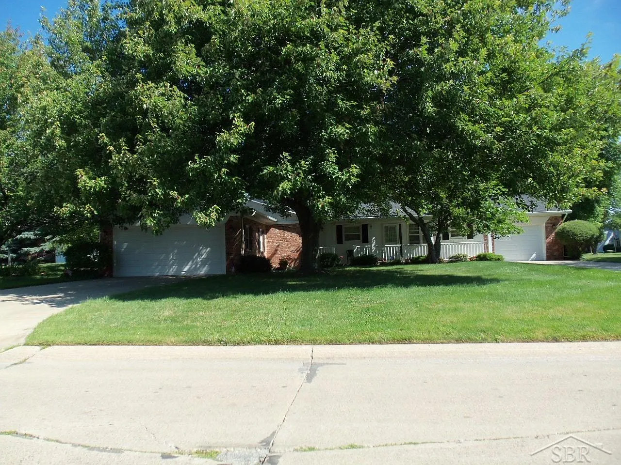 5660 Colony Dr N photo 1