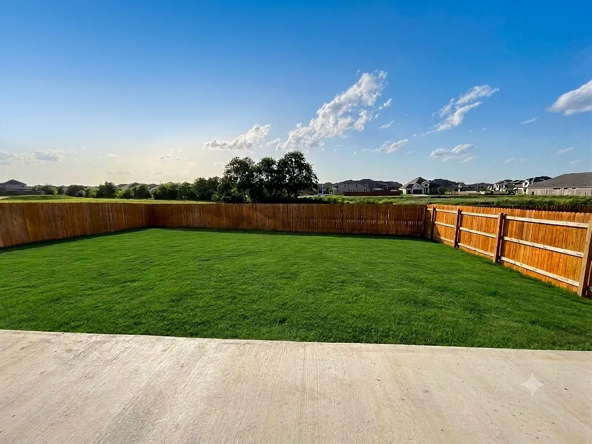 4 bed, 2209 sqft, $2,395 — Photo 4
