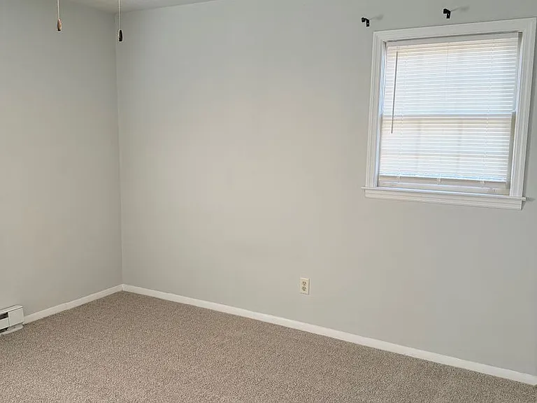 284 Bloomfield St — Photo 33