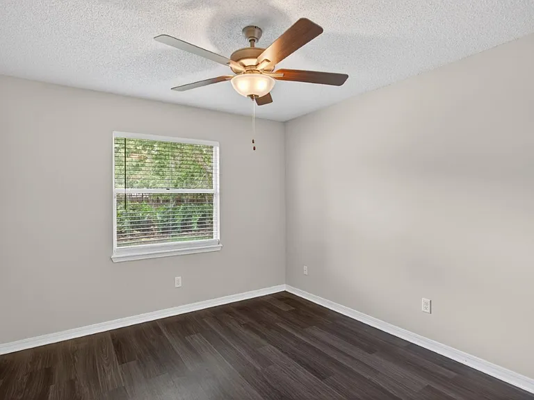 3550 Sheldrake Dr — Photo 25