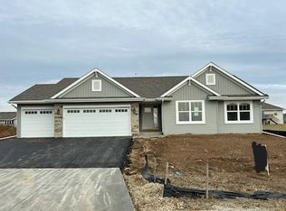 3687 Cardinal Dr, Beloit, WI 53511
