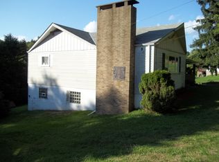 609 Hulton Rd, New Kensington, PA 15068