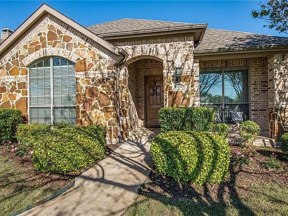 3rd image of 12218 Kennedale Dr