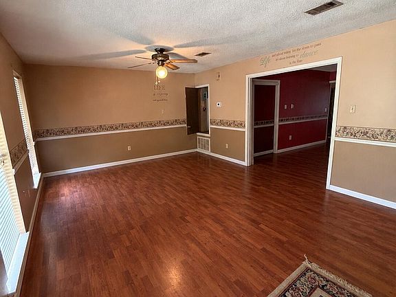 3rd image of 125 Tara Ln