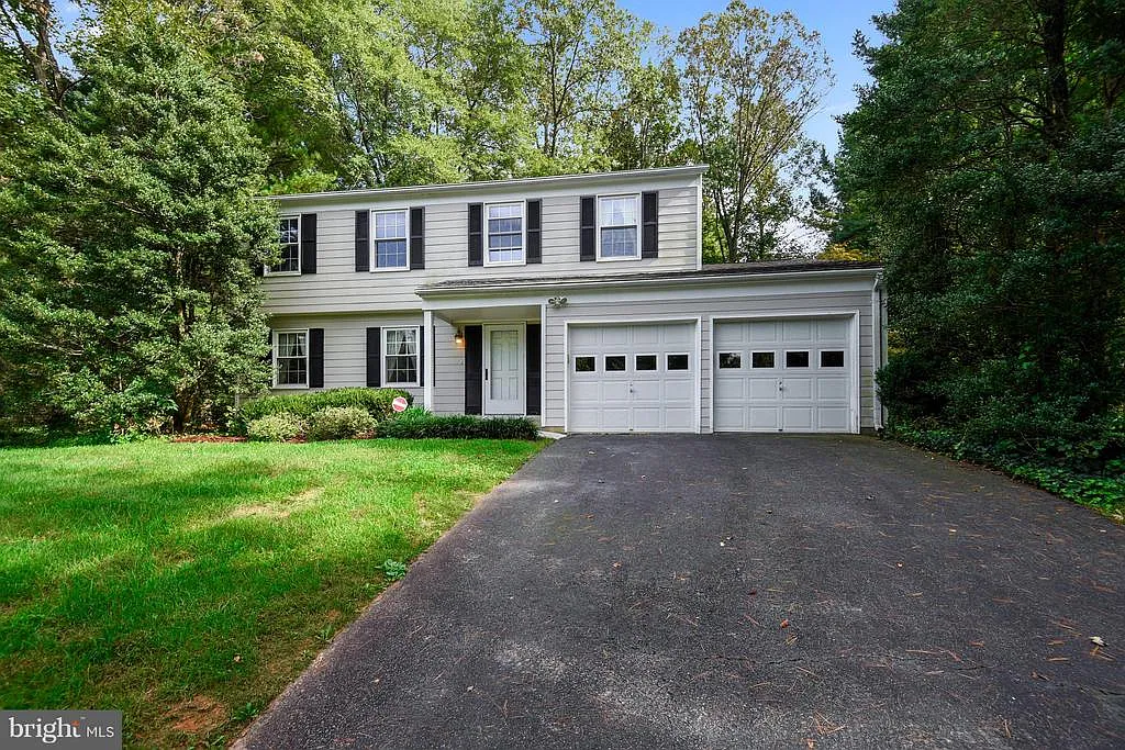 11003 Howland Dr photo 1