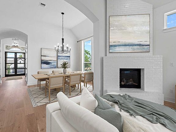 Family Room Entry