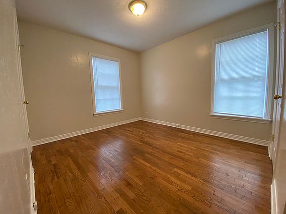 4th image of 2409 Inglewood Dr