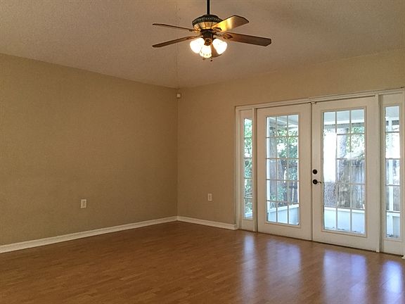 5th image of 1379 Acorn Cir