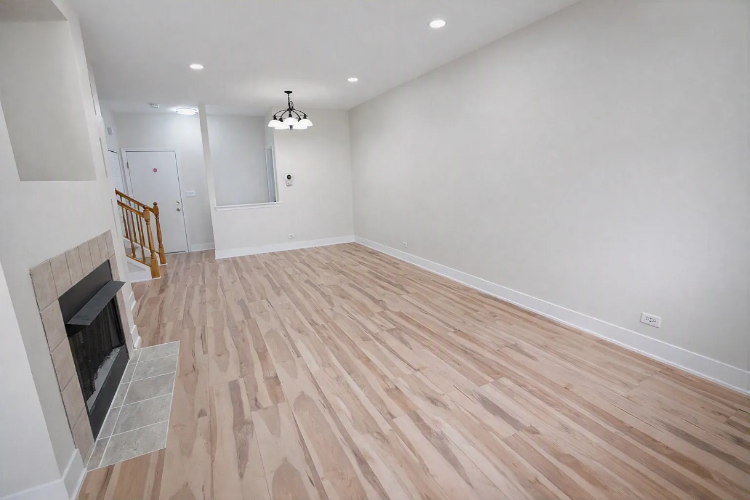 2 bed, 2.5 bath, 1404 sqft, $2,300 — Photo 4