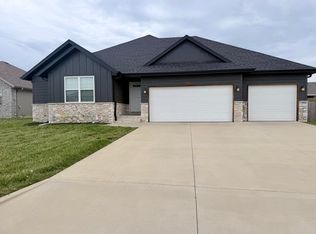 5607 W Pine St, Springfield, MO 65802