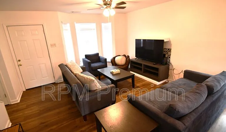1795 Boulevard De Province #A — Photo 9