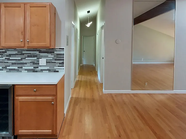 6 Longwood Dr #5 — Photo 8
