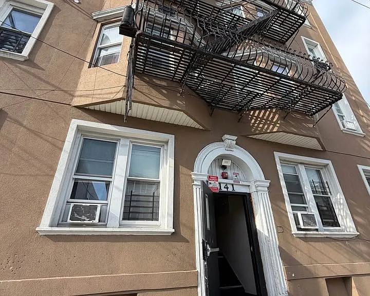 188 Lafayette St #105 — Photo 1