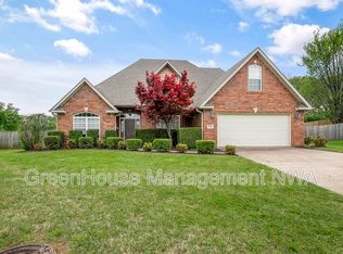 815 S Brookside Ct, Rogers, AR 72758