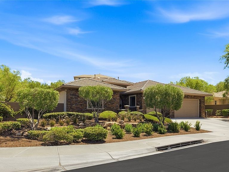 8 Pine Hollow Dr, Henderson, NV