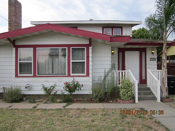 4th image of 2200 4th St