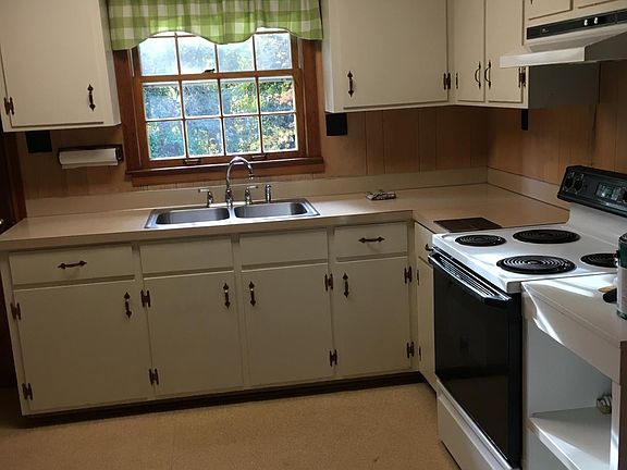5th image of 290 Arlington Ave #286