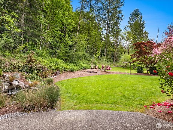 3rd image of 11000 164th Avenue SE