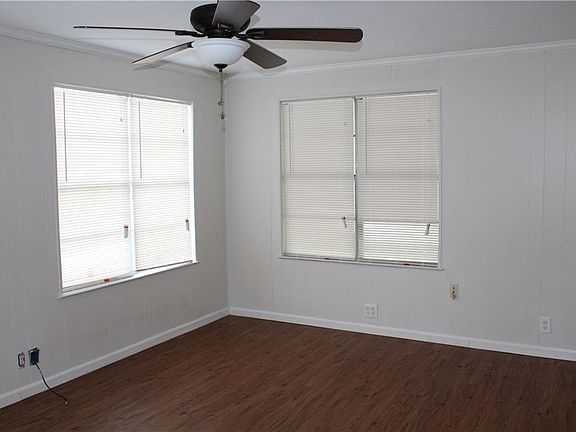 5th image of 403 Nutt Dr