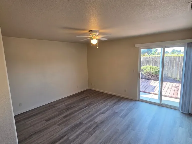 3600 Nadia Ct — Photo 8